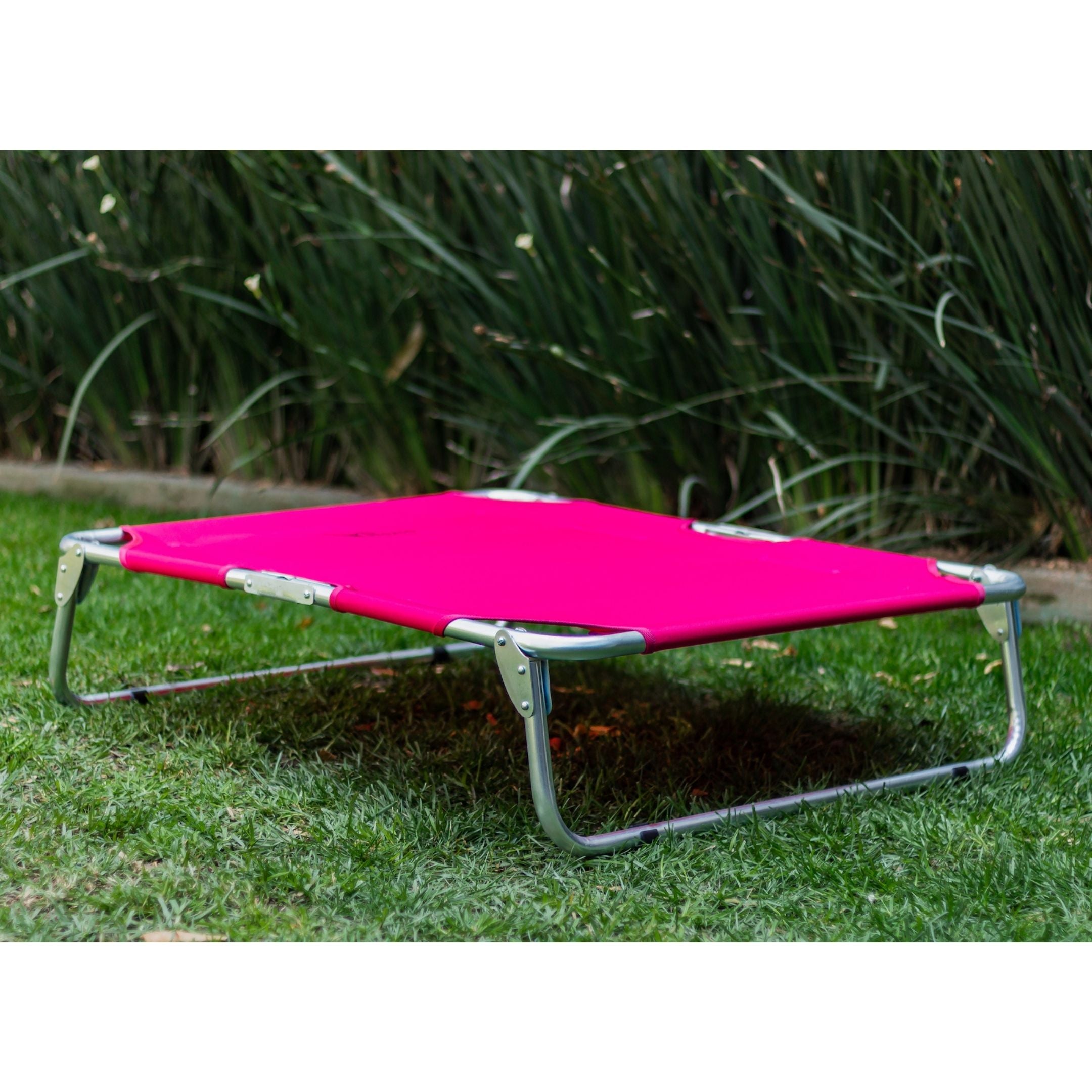 PEGASO Elevated Dog Bed for Large Dogs, 92.5x76x18 cm (Mod KM-GD)